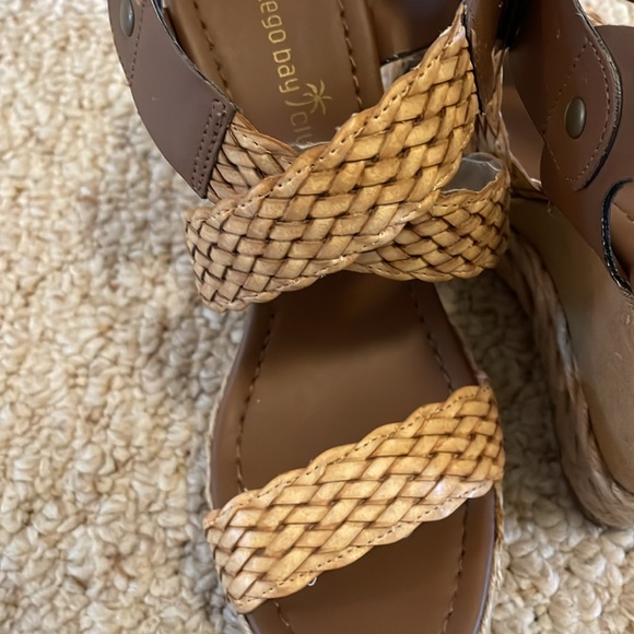 Wedge Sandals - Picture 7 of 9